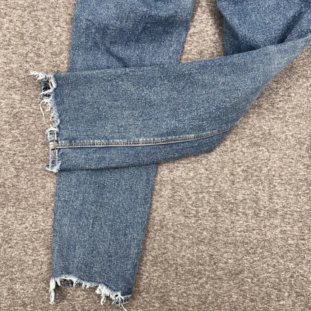 American Eagle High Waisted Straight Leg 00 Jeans Medium Wash Raw Hem Distressed - Picture 8 of 11